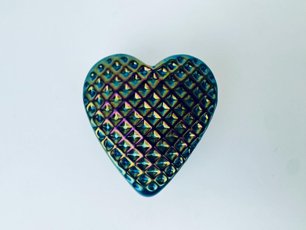 Product image for 'vintage robert held heart shaped iridescent art glass paperweights rainbow clear pattern sold separately' (view bd4006)