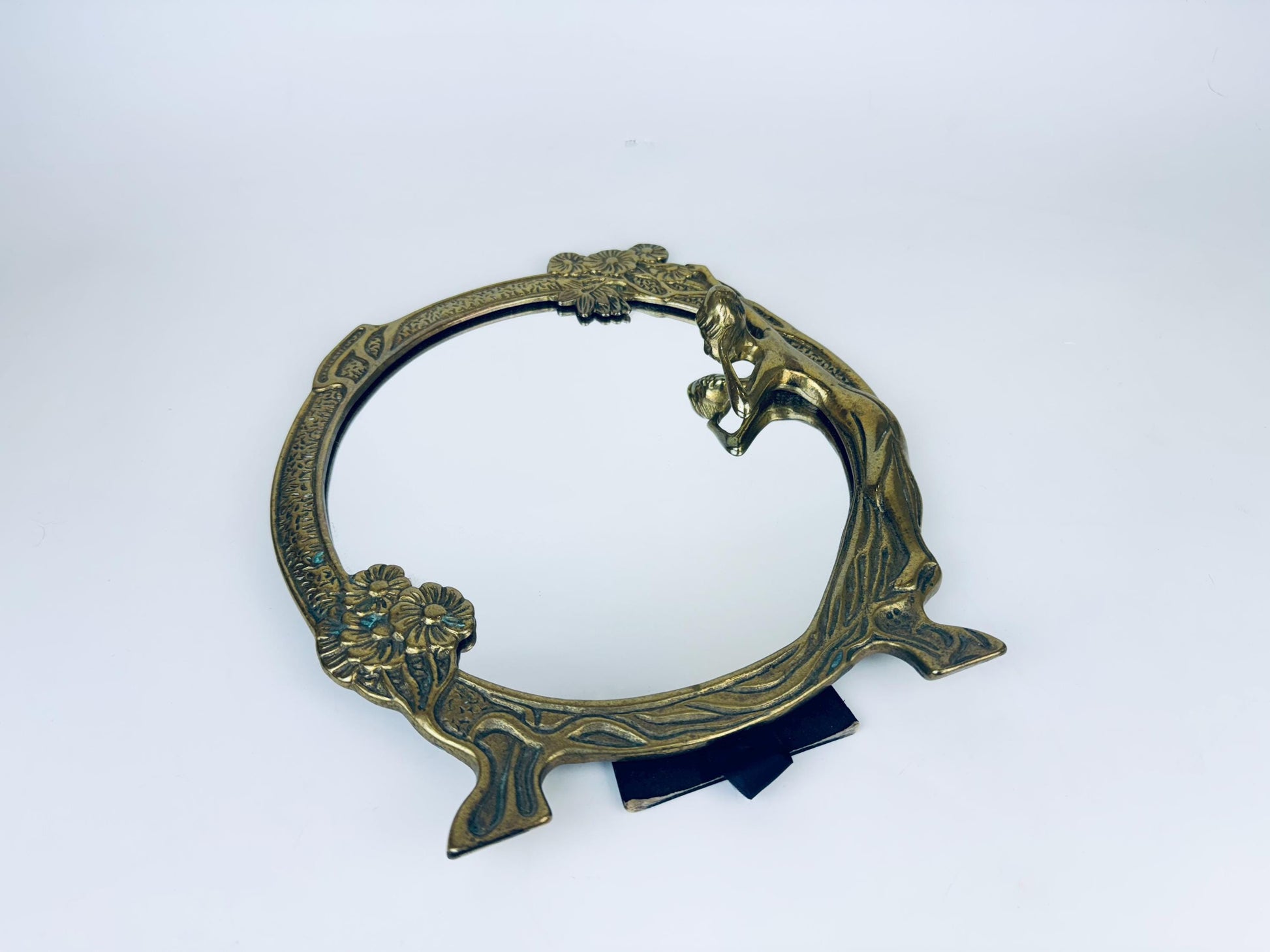 Product image for 'vintage art nouveau round brass tabletop mirror wood nymph maiden woman by the lake' (view b93dbd)