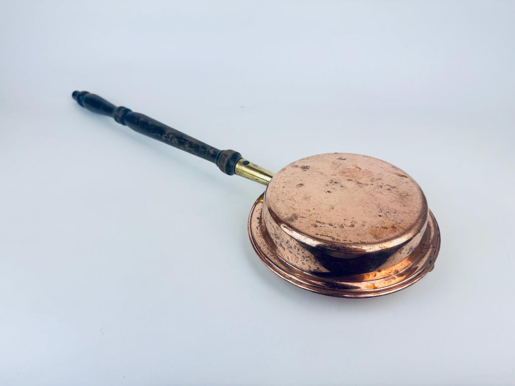 Product image for 'antique george iii copper bed warming pan turned wood handle' (view d9ba38)