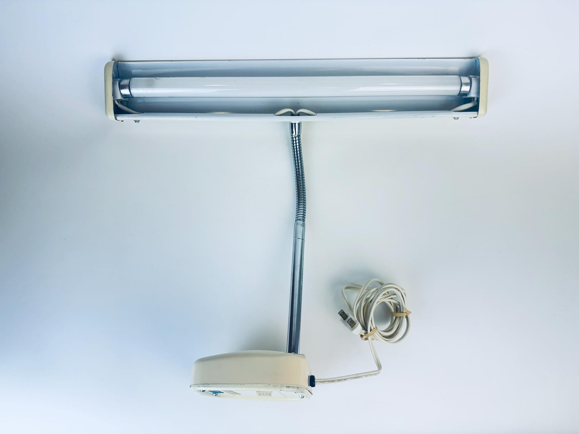 Product image for 'vintage beige metal task study table lamp flexible silver metal gooseneck' (view f2eded)