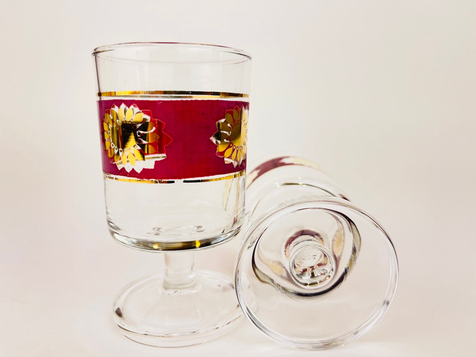 Product image for 'vintage luminarc aperitif decanter set 5 purple sunburst glasses decanter french barware' (view ab1e0b)