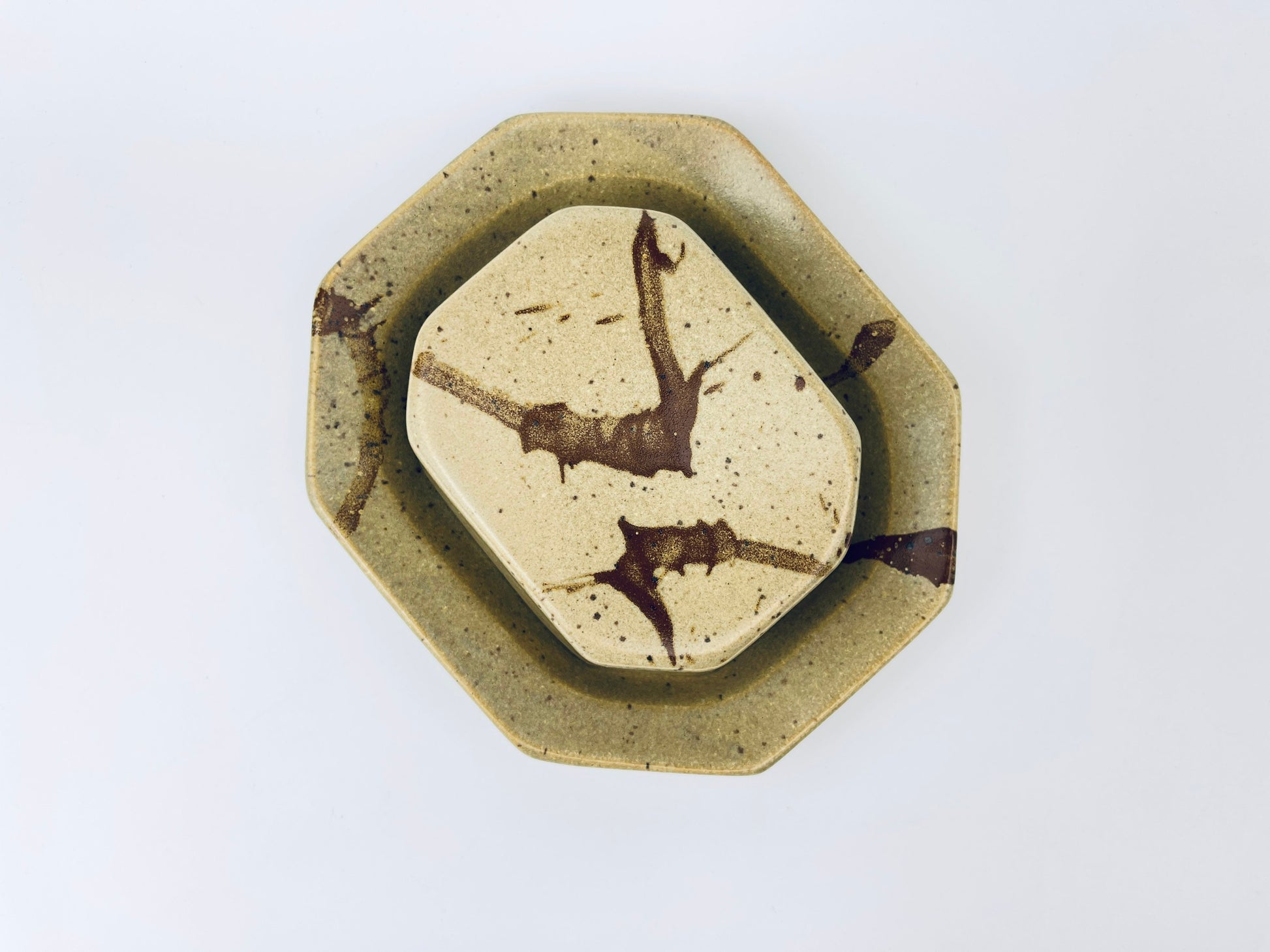 Product image for 'vintage brown speckle stoneware butter cheese dish alan grout ag pottery' (view 546663)