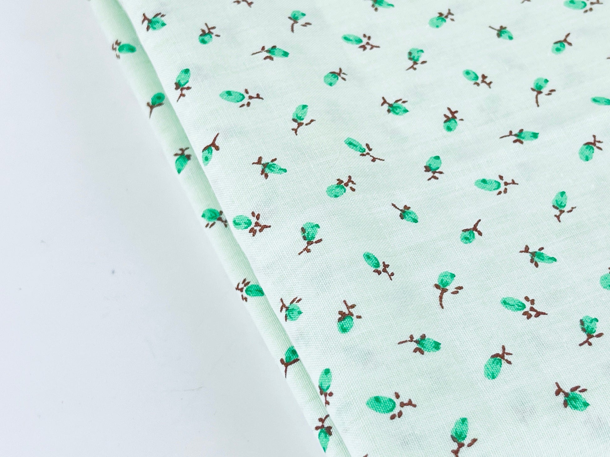 Product image for 'vintage mint green floral fabric material 42 x 44' (view d3bc24)