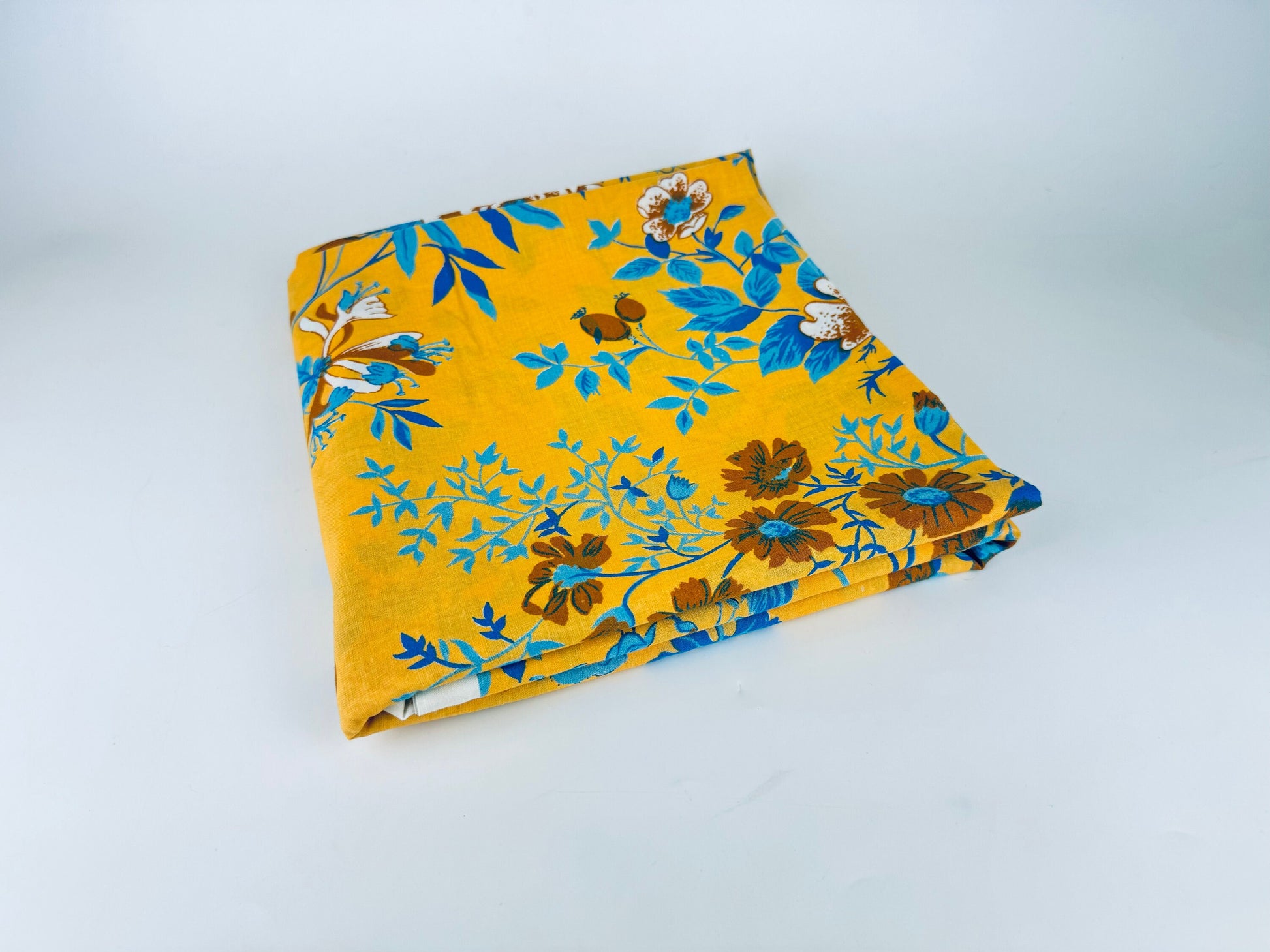 Product image for 'vintage gold blue floral wilmette fabric material 53 x 79' (view c67d16)