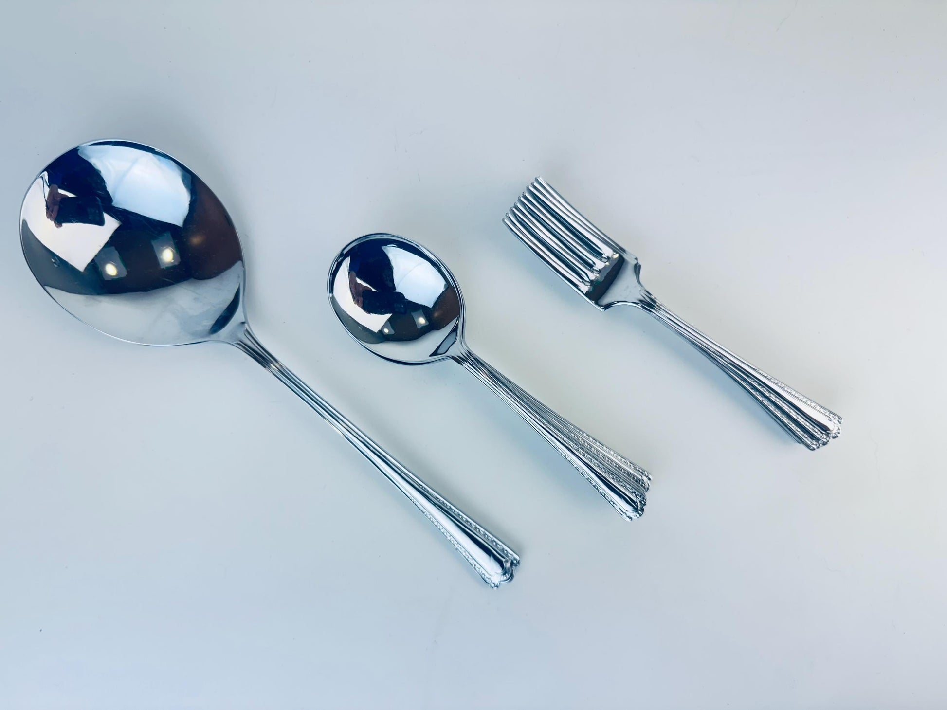 Product image for 'vintage chromepride cutlery fruit server silver spoon set made in sheffield england' (view ab8b57)
