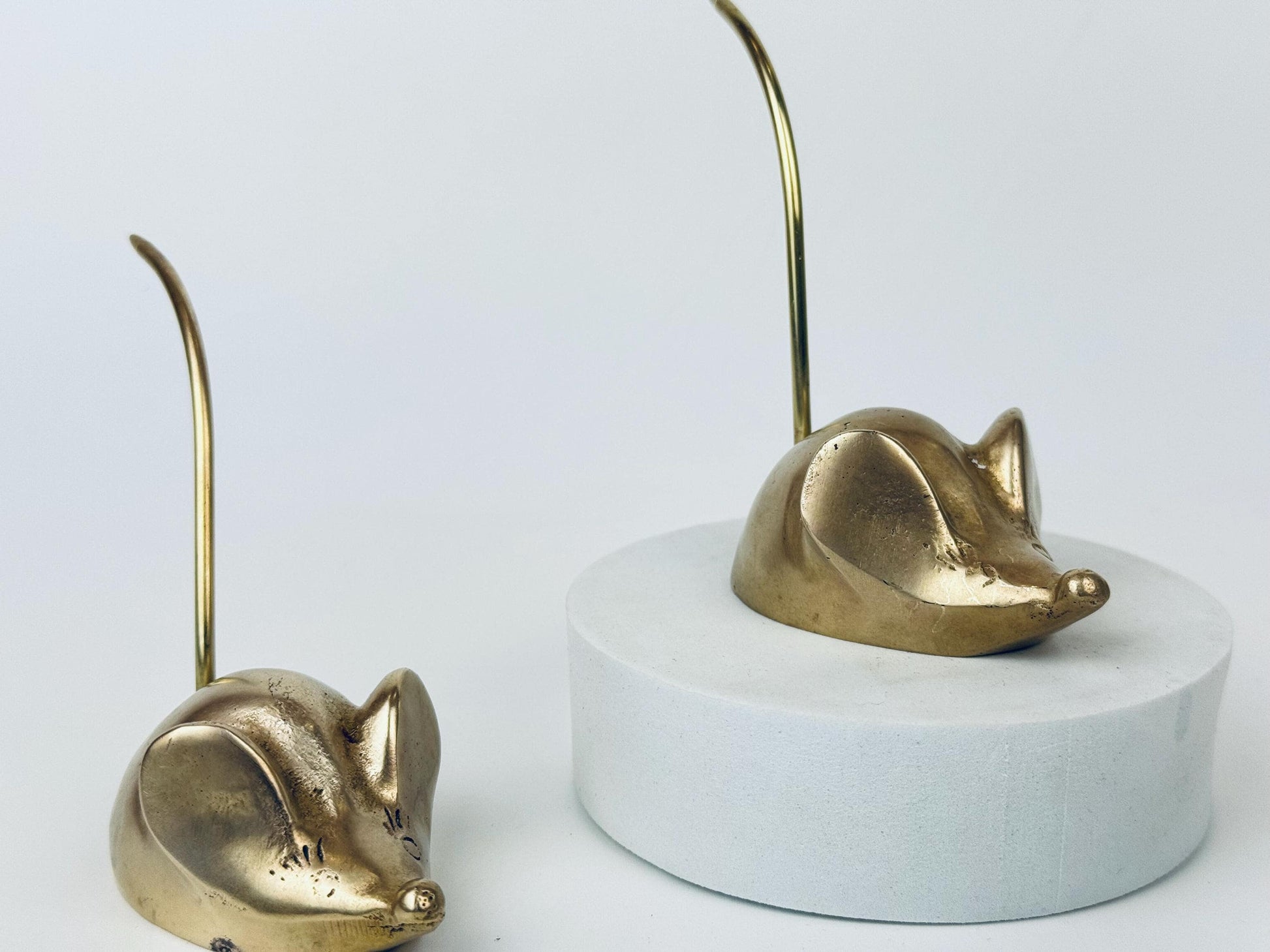 Product image for 'vintage brass mice jewellery holder set of two 2' (view d3ff75)