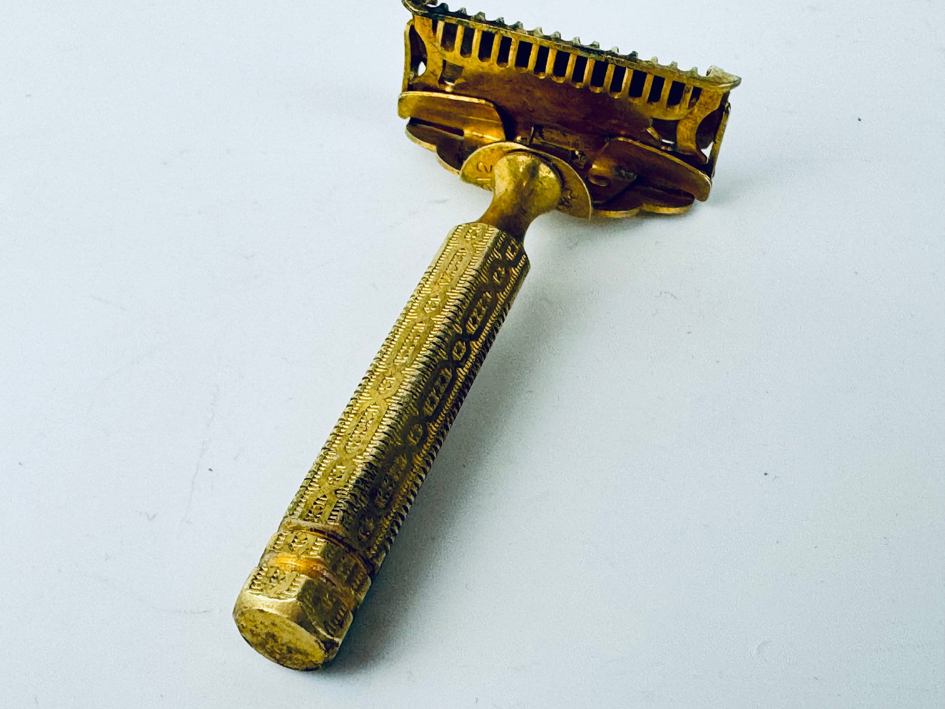 Product image for 'vintage antique gold silver metal ever ready razor blade flip top mens shaving made in england usa' (view ea8f22)