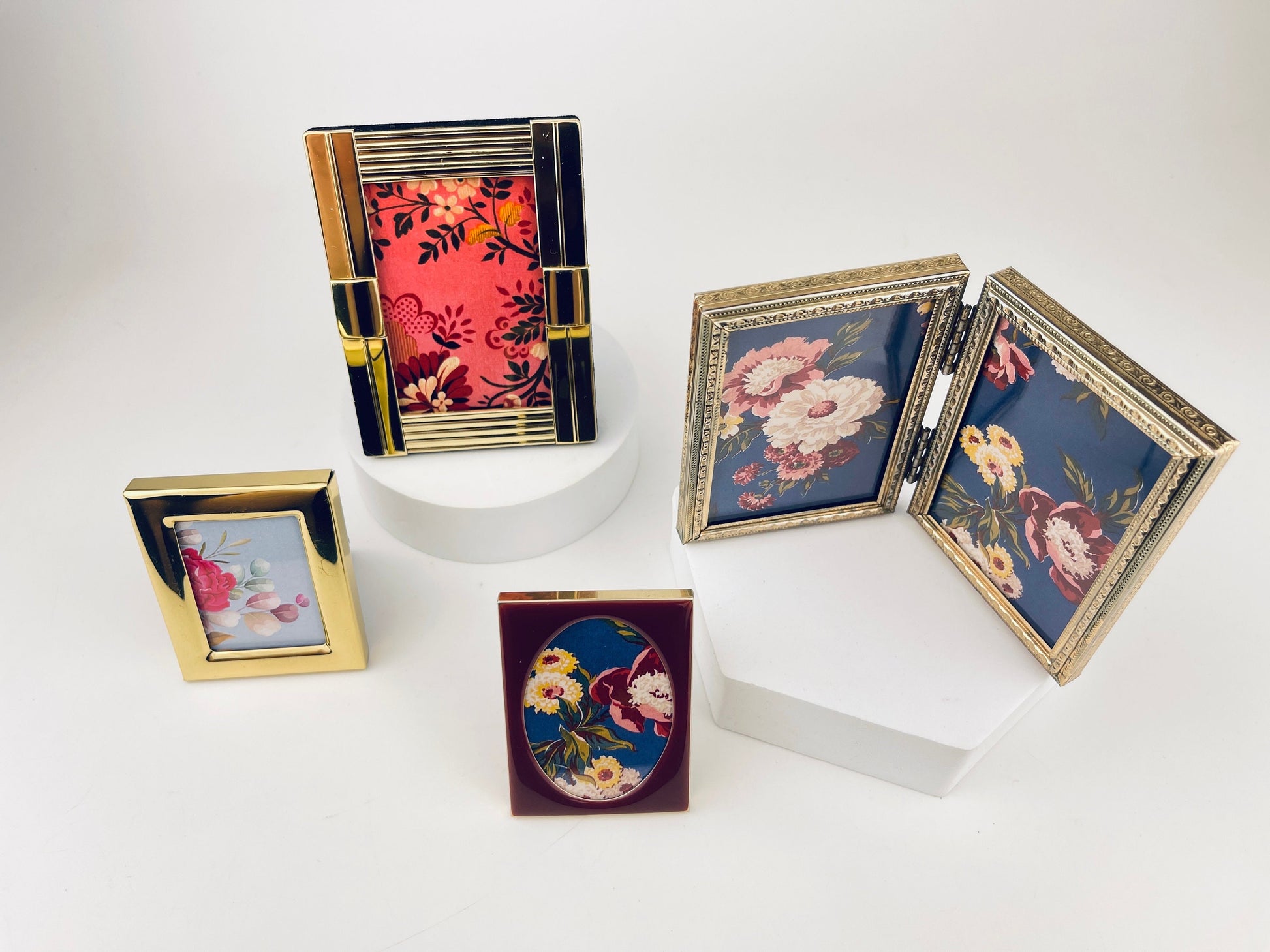 Product image for 'vintage gold metal picture frames small mini size attractive aged metal patina sold individually' (view e760be)