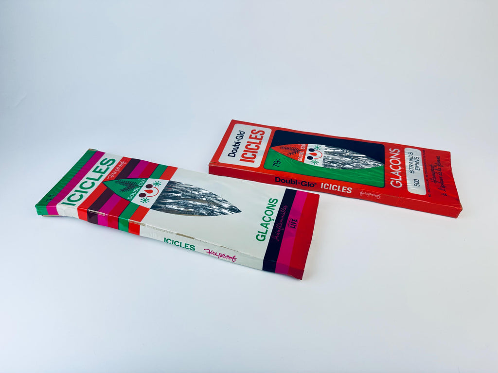 Product image for 'vintage flameproof silver christmas tree icicles tinsel strands made in canada by doubl glo new old stock nos' (view bc7ac4)