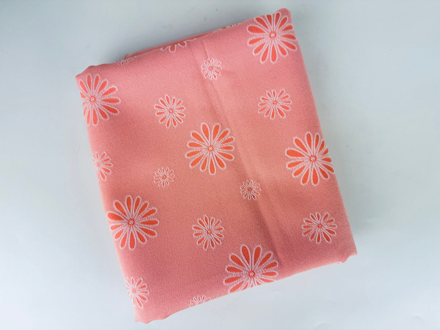 Product image for 'vintage 1960s pink white floral print polyester fabric material 44 x 68' (view 758208)