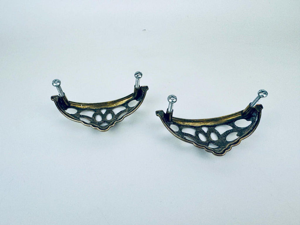 Product image for 'vintage ornate filigree solid brass hardware pulls set of two 2 furniture restoration' (view 3e7734)