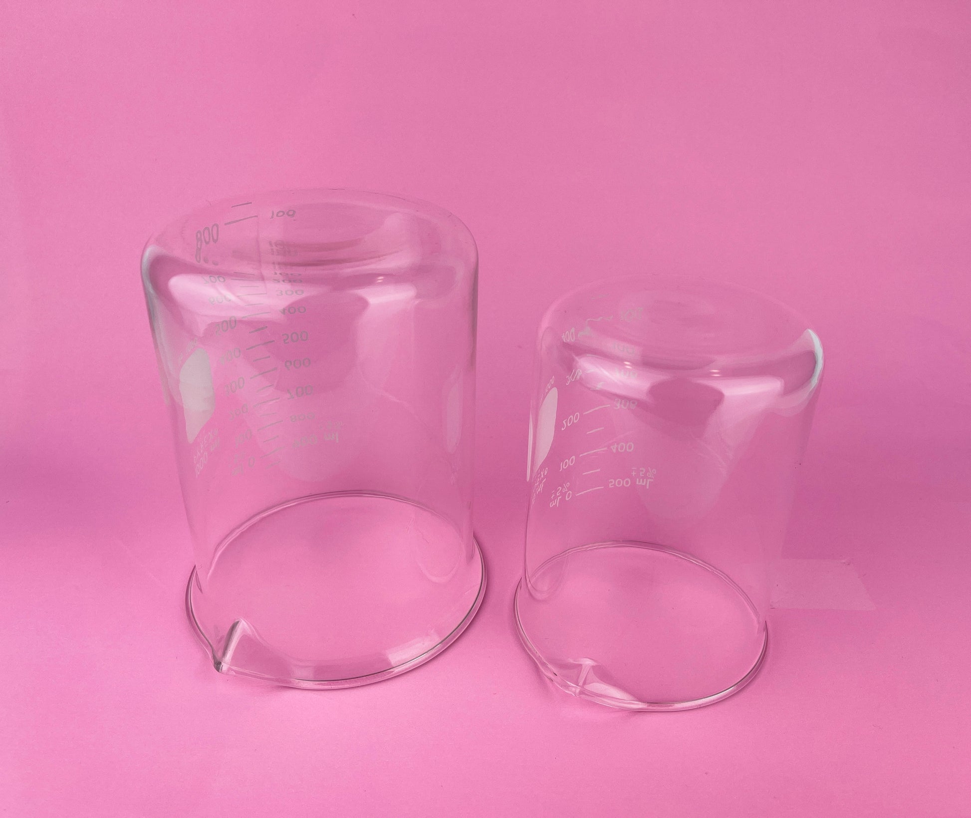 Product image for 'vintage pyrex glass beaker measuring cup no 1000 made in usa metric system 1000 ml 600 ml sold separately' (view 0eebf9)