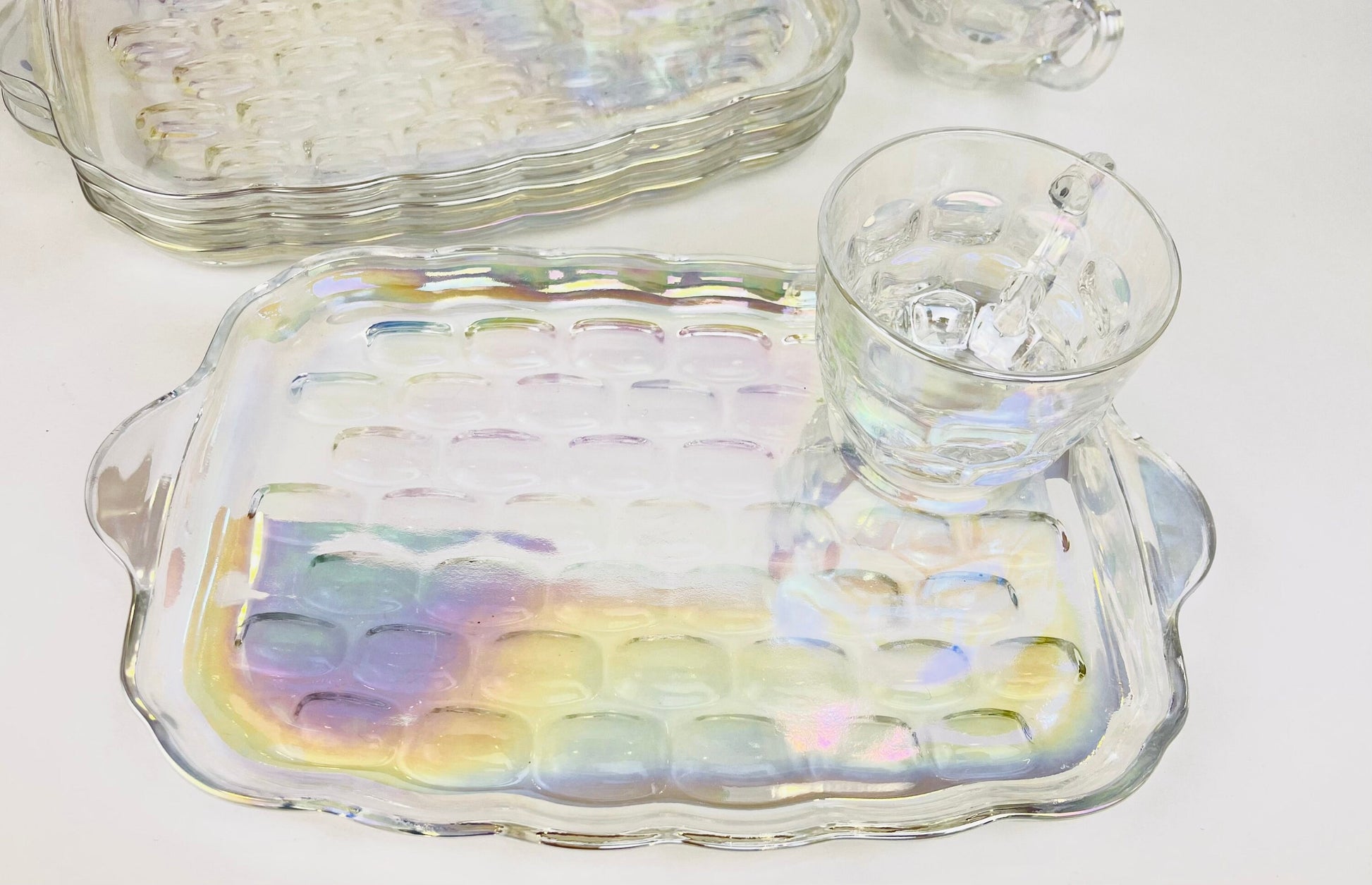 Product image for 'vintage federal glass iridescent rainbow carnival glass luncheon snack plate cup set of four 4' (view 3133a7)