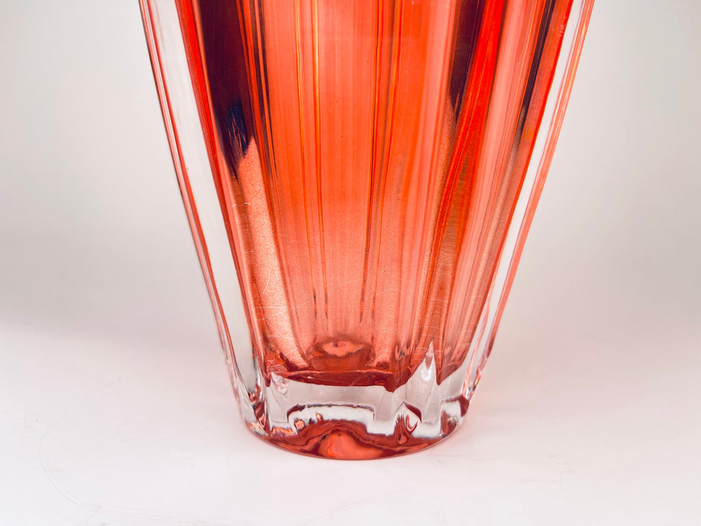 Product image for 'vintage cranberry red heavy glass vase ridged line exterior' (view d95534)