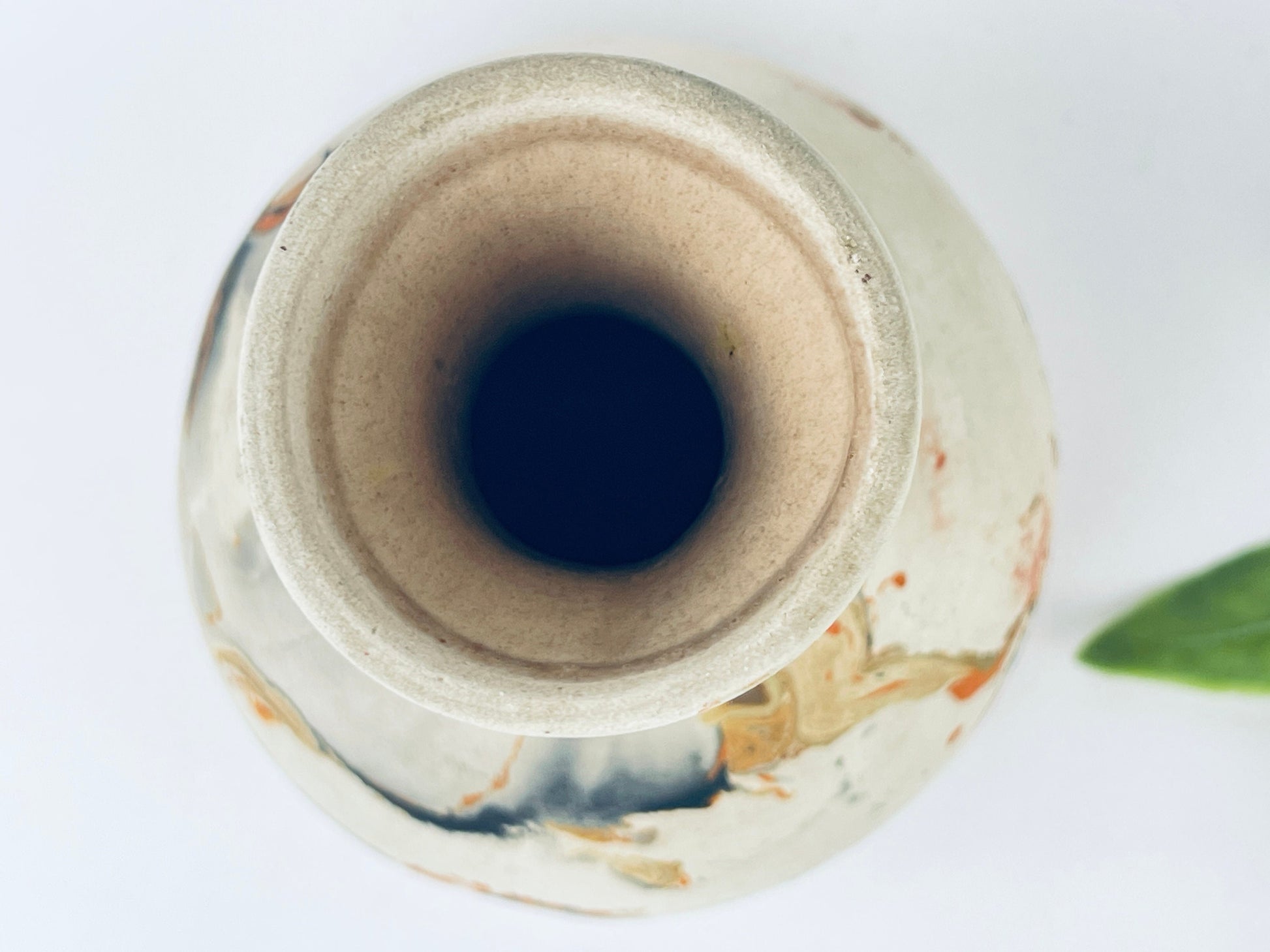 Product image for 'vintage nemadji pottery swirl bud pottery vase beige orange black pattern made in usa' (view d0bbec)