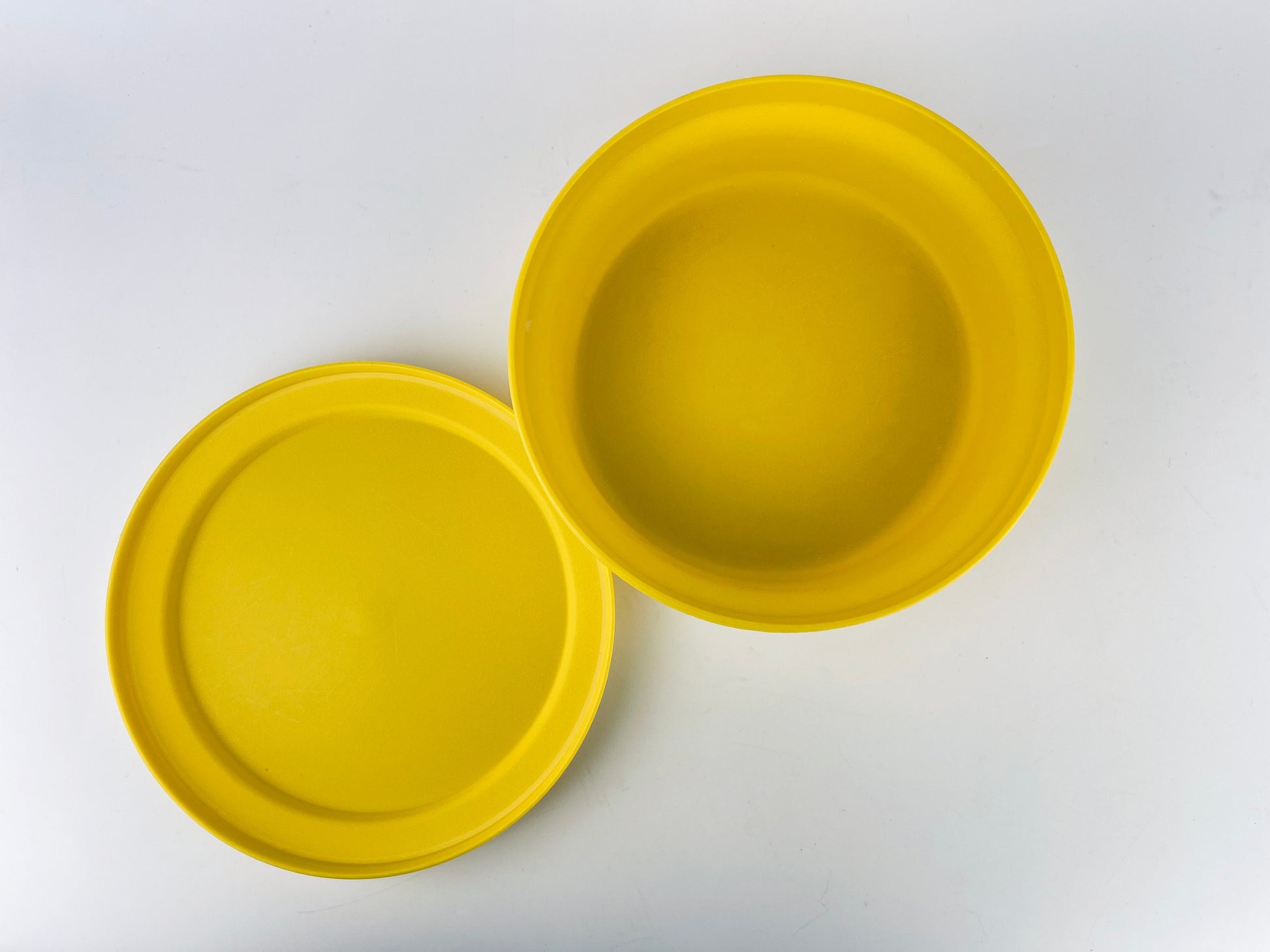 Product image for 'vintage plastic tupperware containers harvest orange yellow avocado green made in canada sold separately' (view ab590d)
