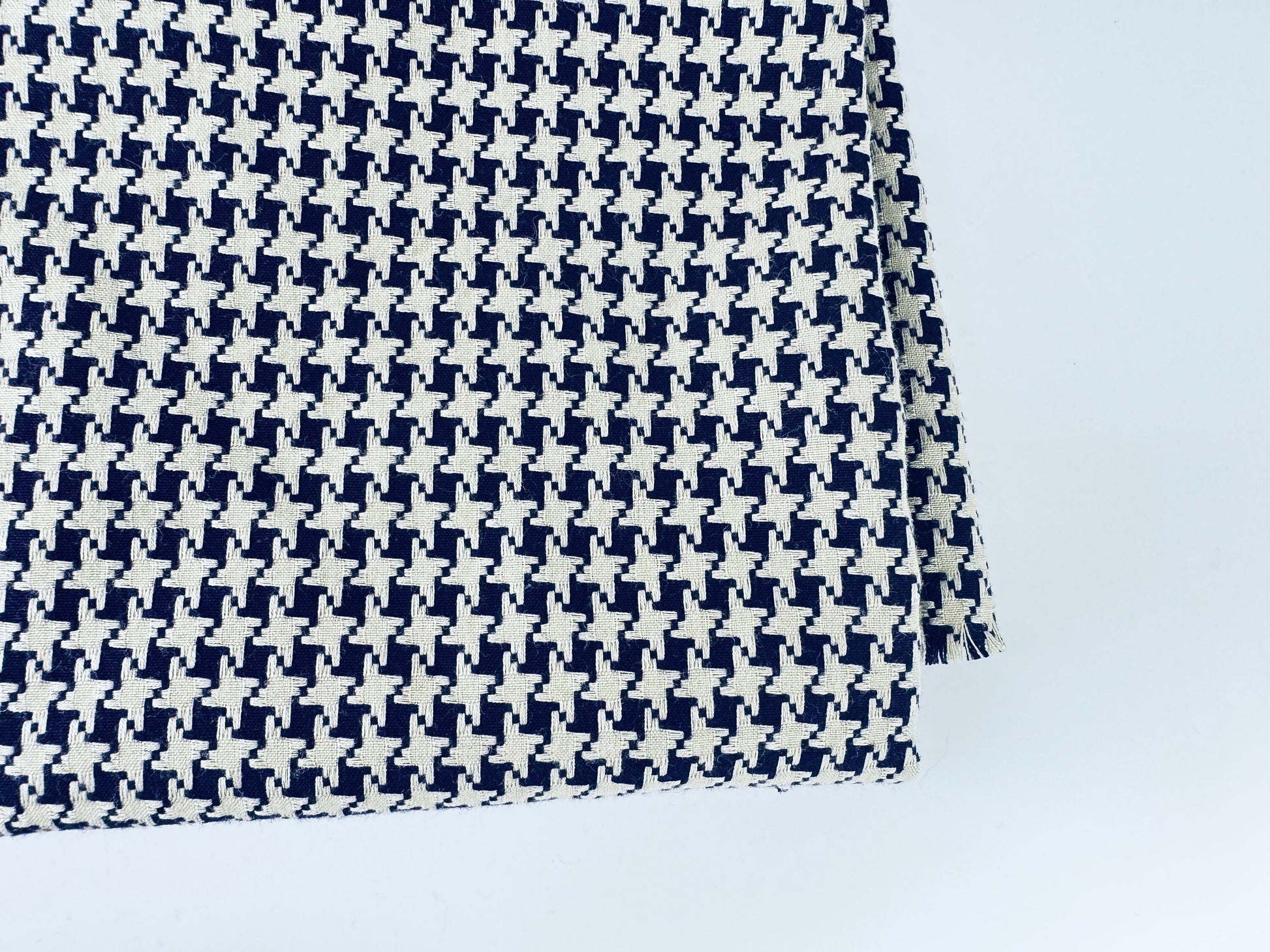 Product image for 'vintage deep purple beige houndstooth thick woven jacquard polyester fabric 56 x 62' (view f1d661)