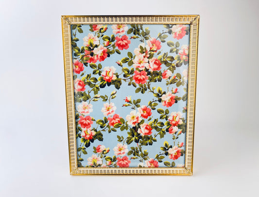 Product image for 'vintage ornate gold white 8 x 10 picture frame hollywood regency style' (view ae4973)