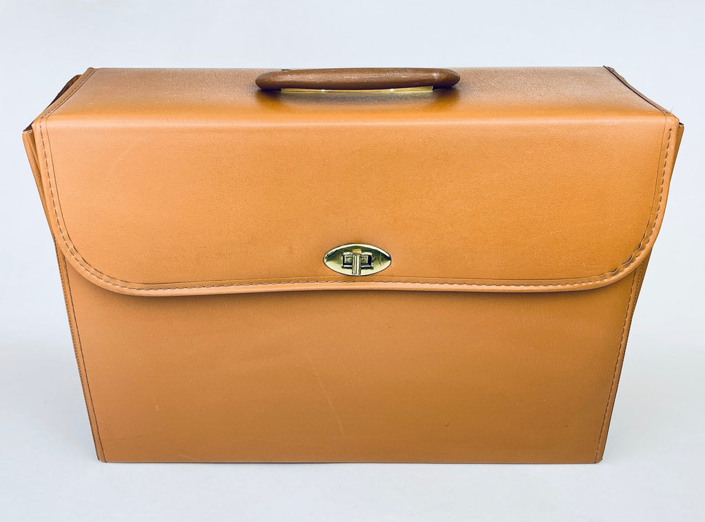 Product image for 'vintage 1980s light brown briefcase made in canada vinyl laptop bag with handle' (view 571529)