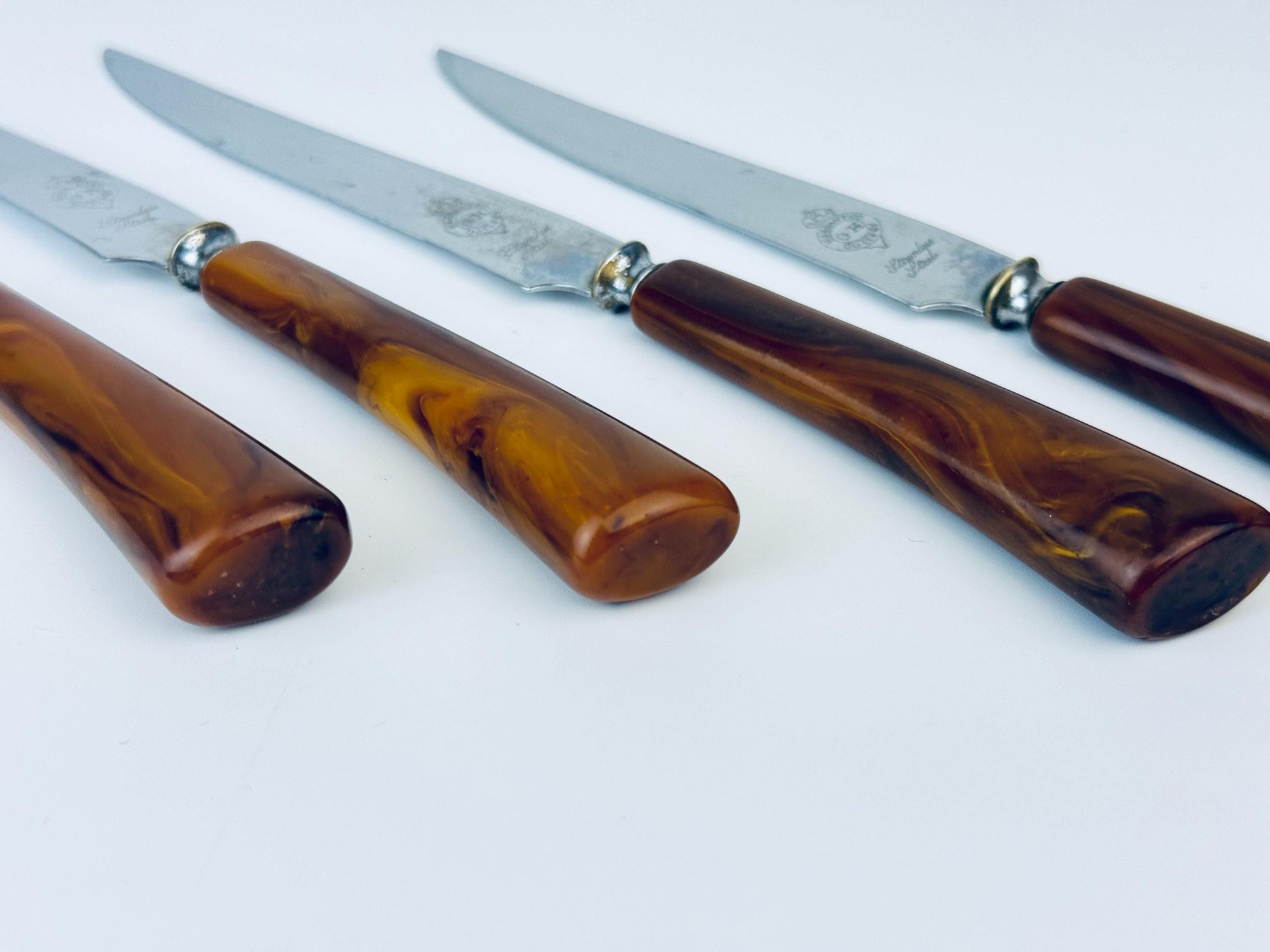 Product image for 'vintage gh glo hill serrated knife set stainless steel bakelite handle set set of four 4' (view 2d69fa)