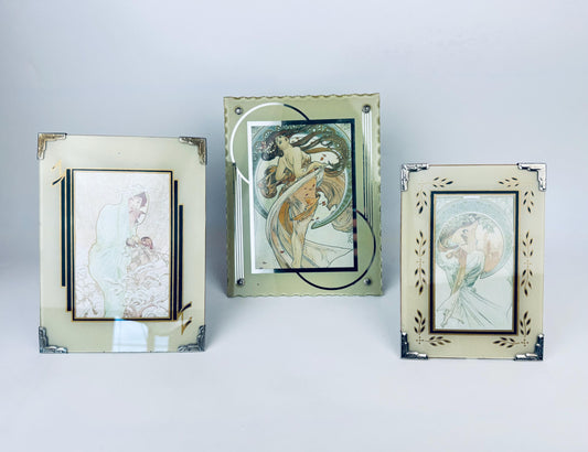 Product image for 'vintage art deco glass picture frame timeless elegance for your treasured memories' (view b5680a)