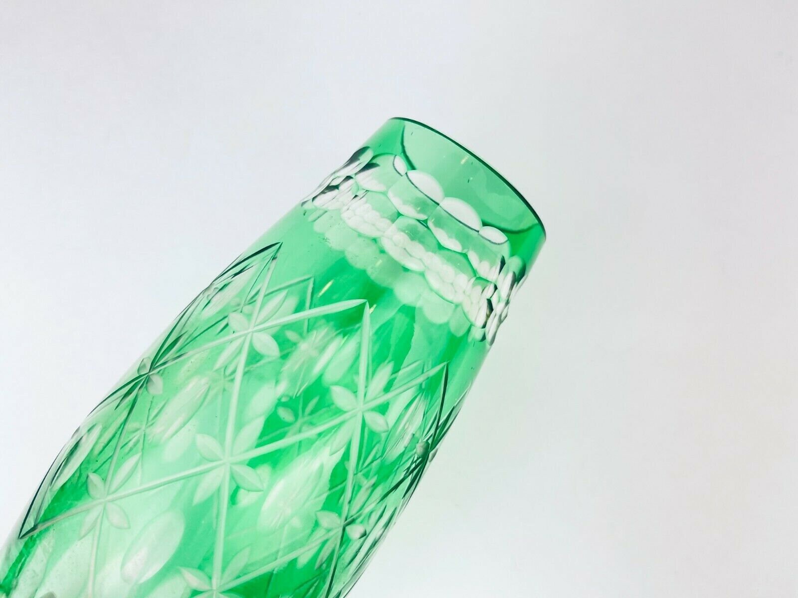 Product image for 'vintage etched green crystal glass vase boho star oval pattern' (view 6cb328)