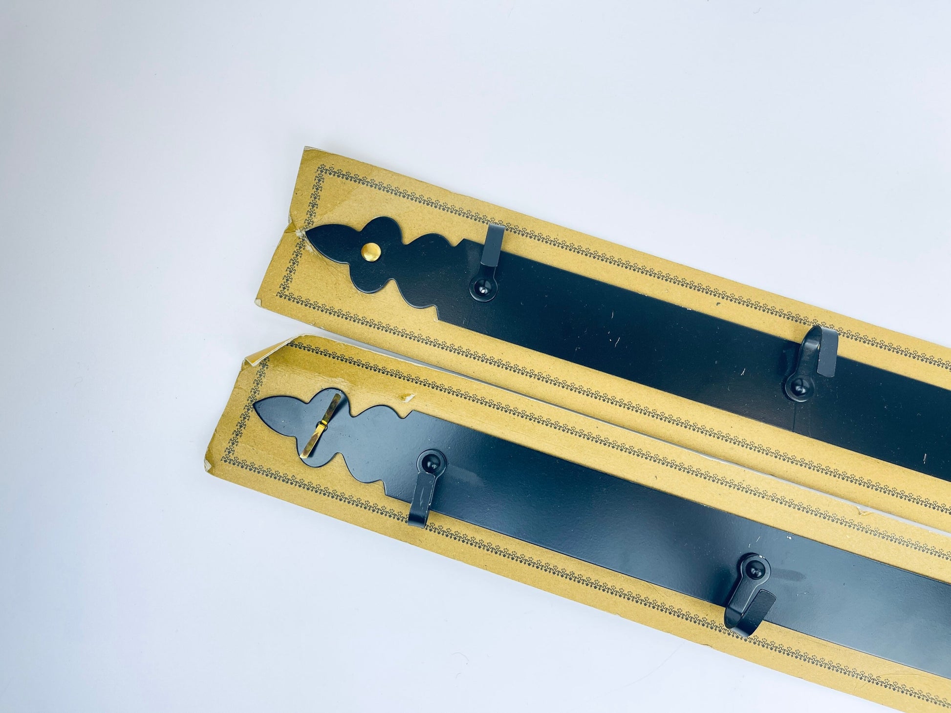 Product image for 'vintage black metal mugs rack wall organizer kitchen storage made in japan new old stock nos' (view ebc1a2)