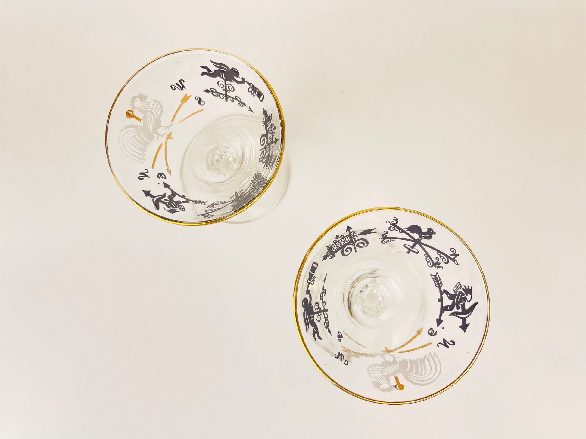 Product image for 'vintage libbey rooster weathervane scene small martini liquor goblets set of two 2' (view ef296b)