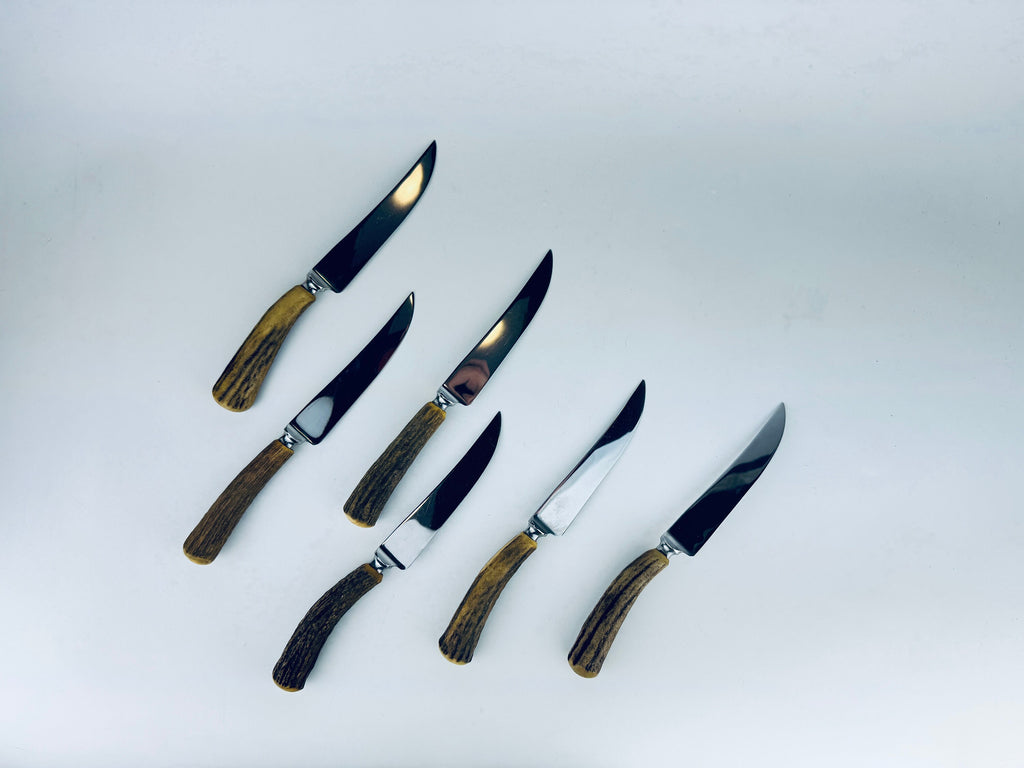 Product image for 'vintage genuine antler handles henry rogers sons co serrated stainless steel steak knife set set of six 6 made in england' (view 5259bd)