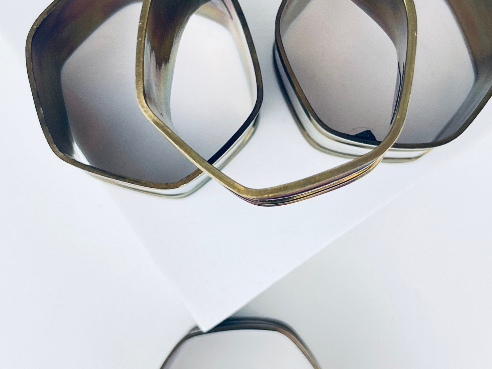 Product image for 'vintage hexagonal brass napkin ring holders set of four 4 attractive aged patina' (view ee3597)