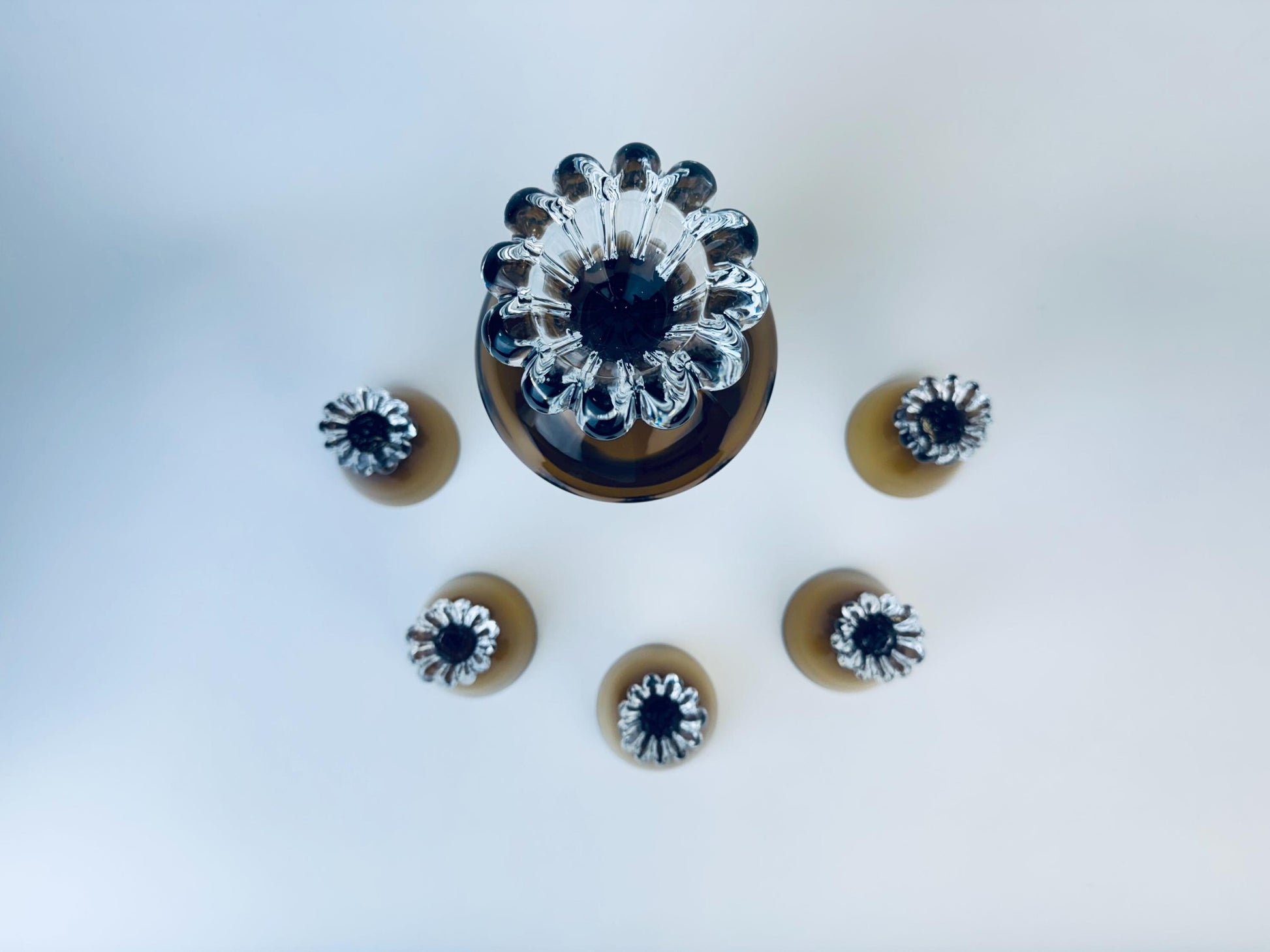 Product image for 'vintage asada bo bergstrom cocktail glass barware set pitcher glasses made in sweden barware gift blown swedish art glass' (view c3ffd6)