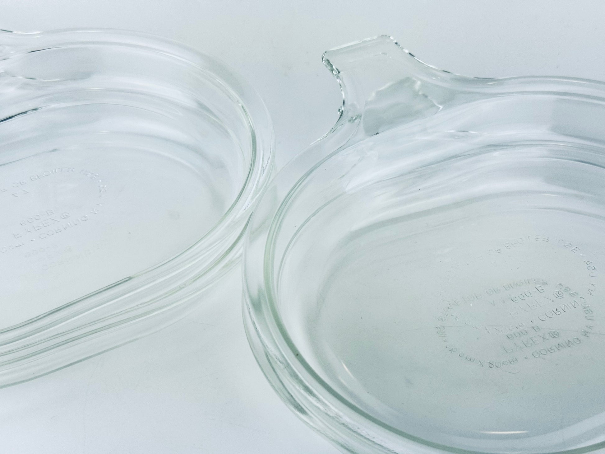 Product image for 'vintage pyrex clear glass grab it microwave oven plates set of two 2 600 b 15 cm x 20 cm made in usa sets sold separately' (view 297ca5)