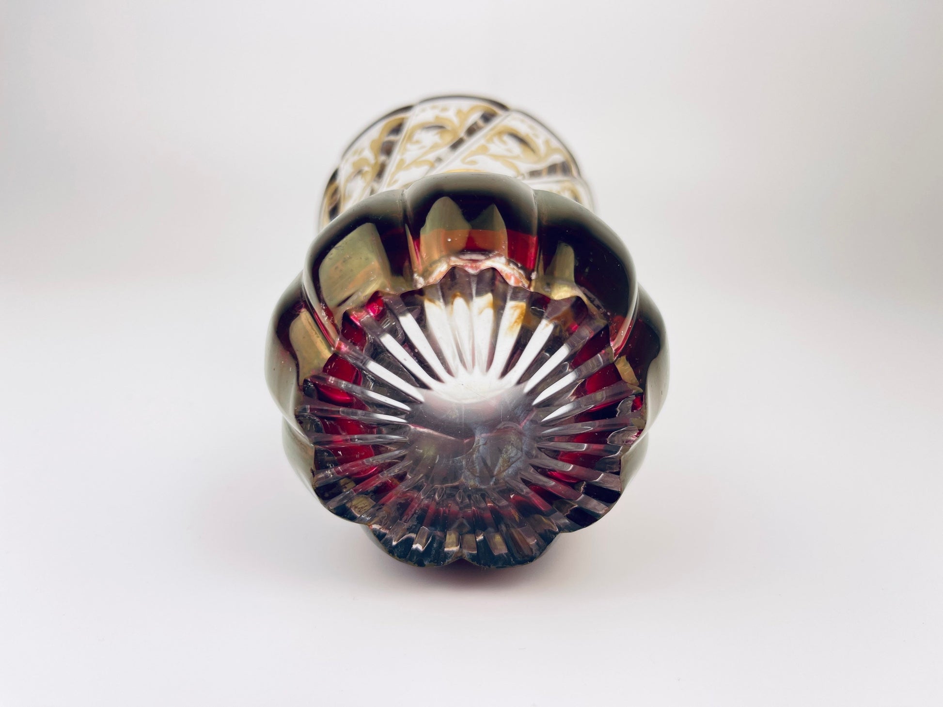 Product image for 'vintage ruby red gold glass bud vase hollywood regency vase' (view b403e0)