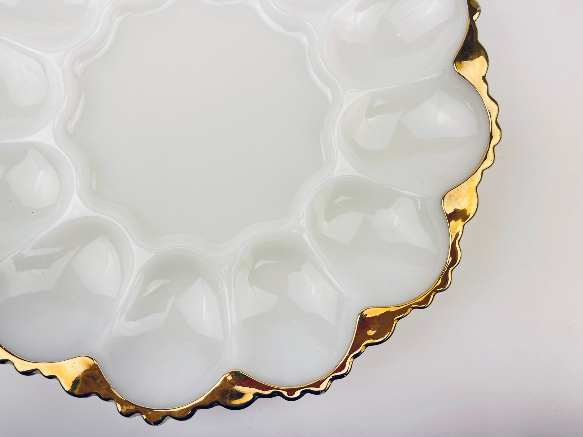 Product image for 'vintage devilled egg plate anchor hocking white milk glass ruffled scalloped gold rimmed edge' (view e5d880)