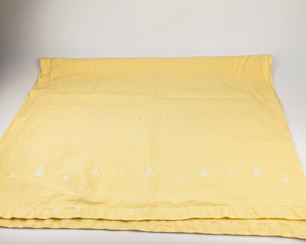 Product image for 'vintage oversized linen tea towel embroidered white geometric pattern 24 x 38' (view 249746)