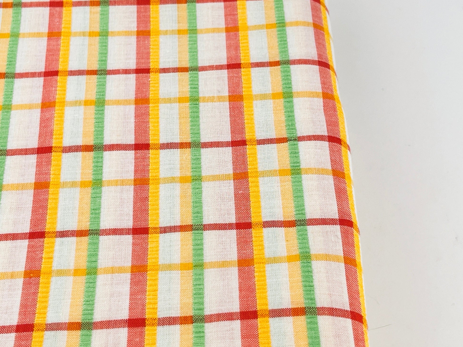 Product image for 'vintage bright colourful plaid fabric textured ribbon lines 44 x 72' (view 4d6497)