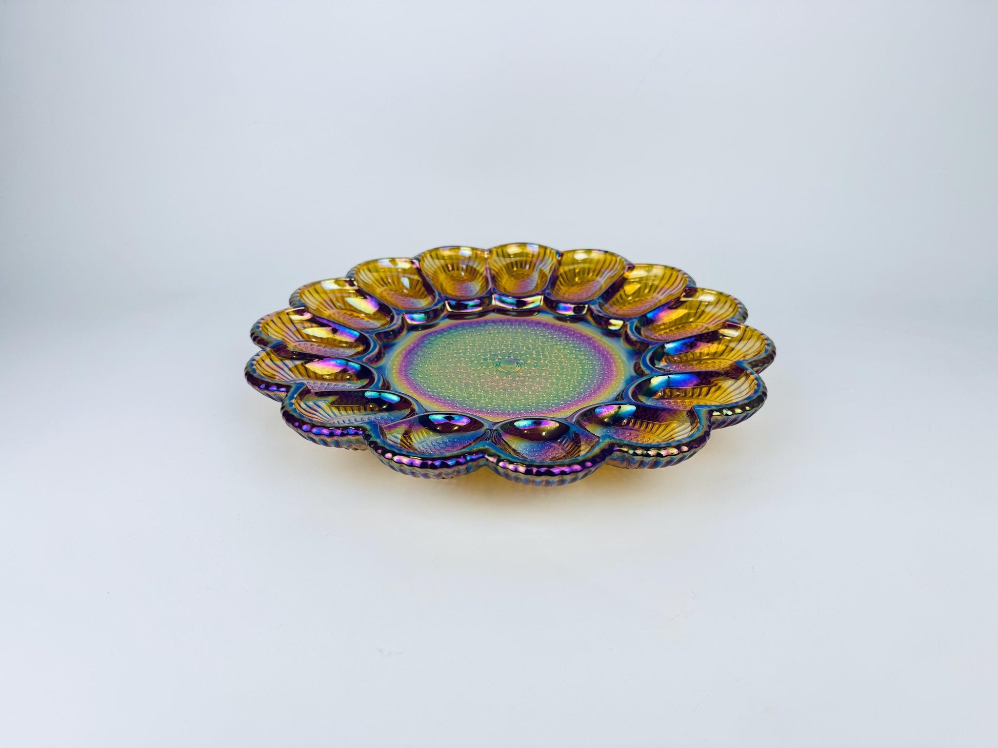 Product image for 'vintage carnival glass devilled egg plate scalloped edge hobnail bottom' (view 3f01b6)