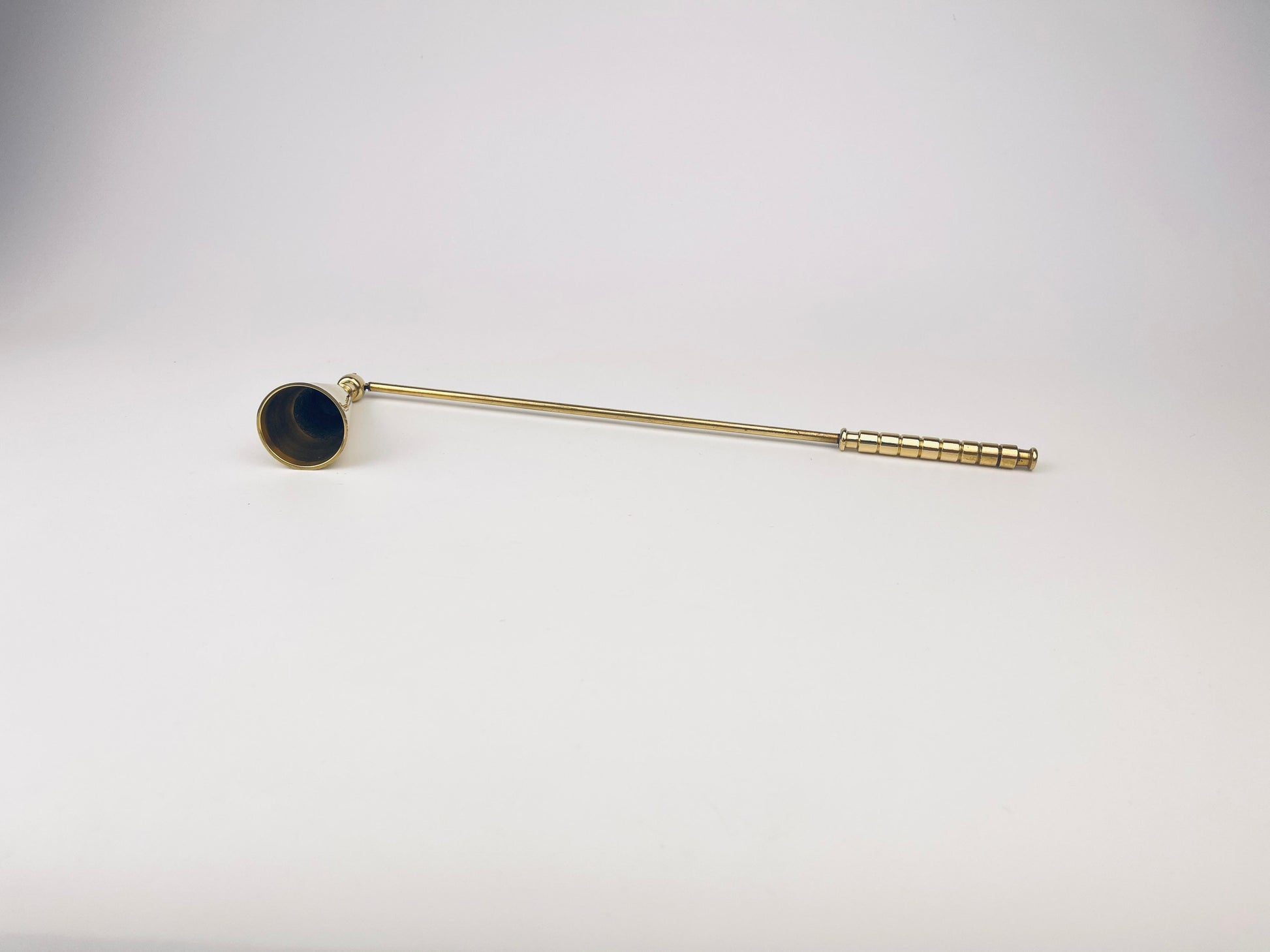 Product image for 'vintage brass candle snuffer doubter striped dome new old stock nos' (view 454e3b)
