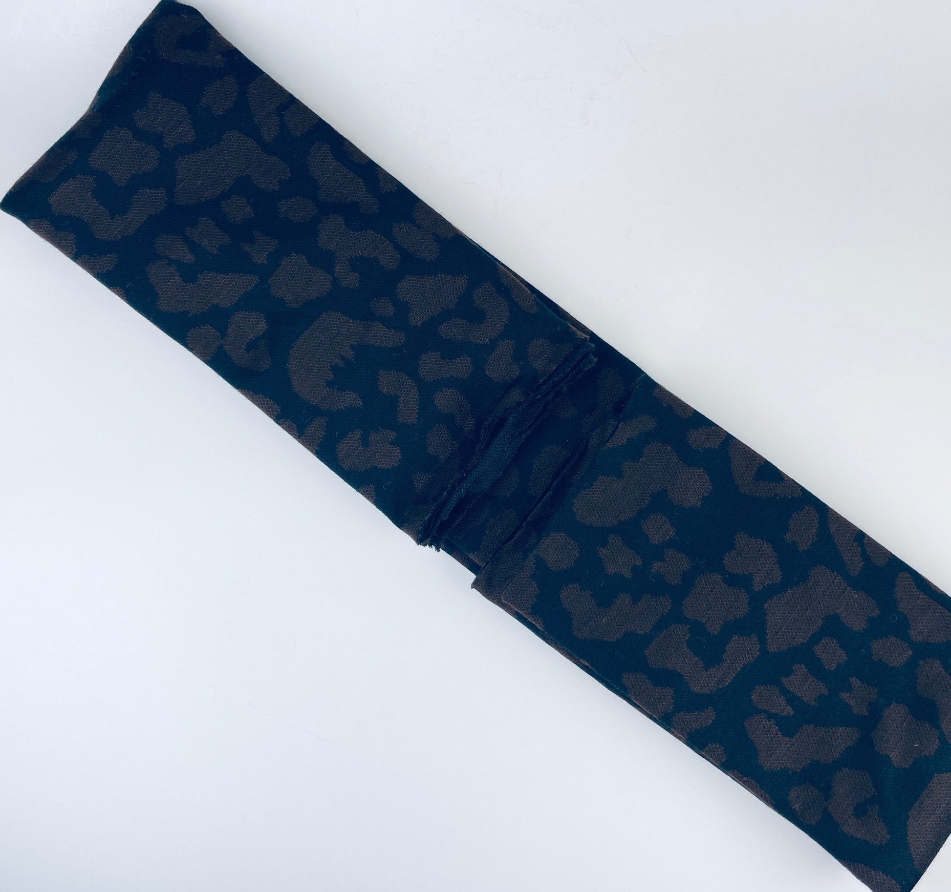 Product image for 'vintage eatons navy brown acrylic fabric animal print 46 x 64' (view be5c66)