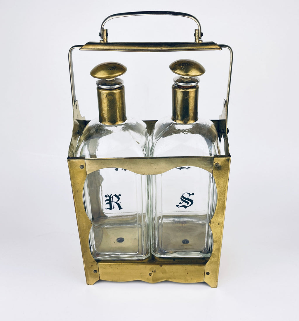 Product image for 'vintage musical tantalus liqueur decanter carrier set sherry rum bottles how dry i am attractive aged metal patina' (view 18b941)