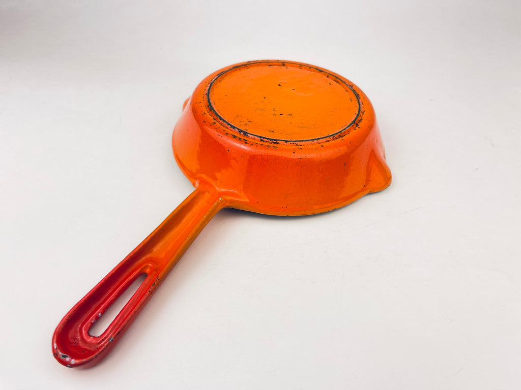 Product image for 'vintage levcoware ombre orange porcelain enamelled cast iron skillet made in japan' (view 05e3f4)