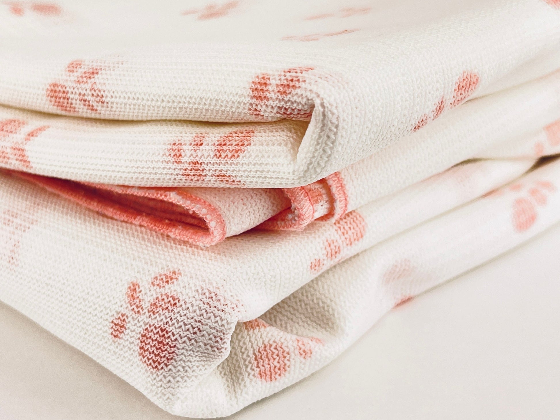 Product image for 'vintage semi sheer white pink floral acrylic rectangular table cloth' (view 24d164)