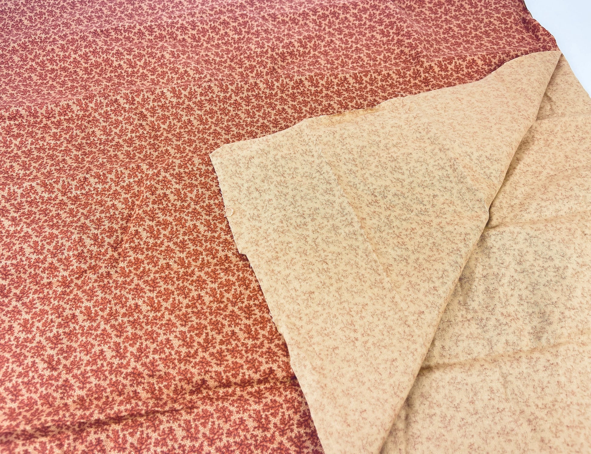 Product image for 'vintage red cream textured fabric retro pattern for quilting or upholstery' (view dee75d)