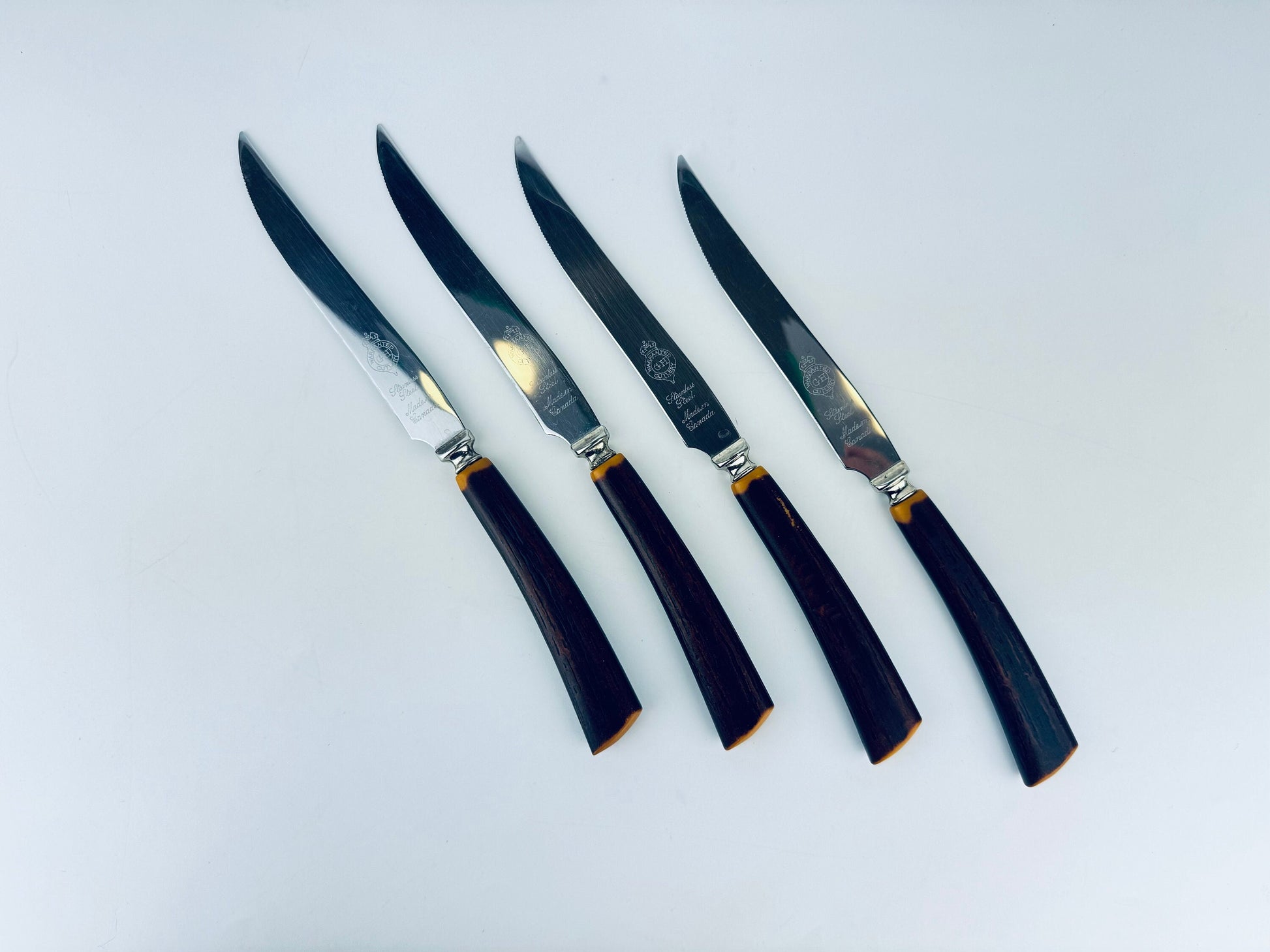 Product image for 'vintage glo hill serrated stainless steel faux wood knife set set of four 4 made in canada' (view dcc01b)