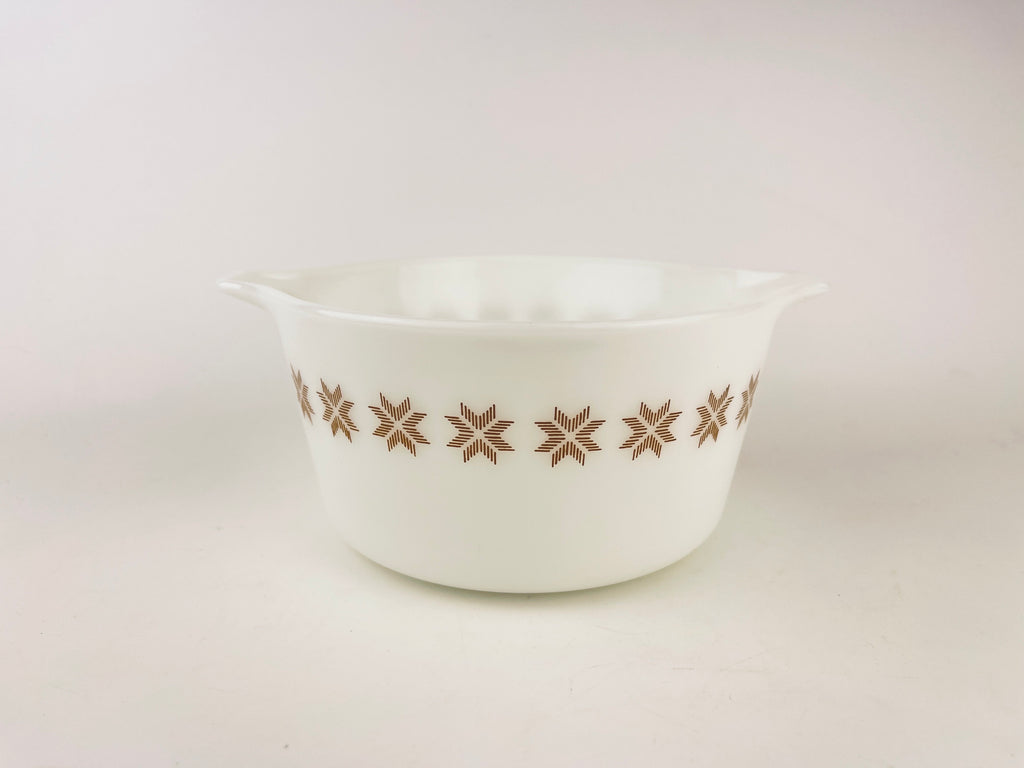 Product image for 'vintage town country pyrex casserole dish 473 1 qt brown point star design' (view 7a847a)