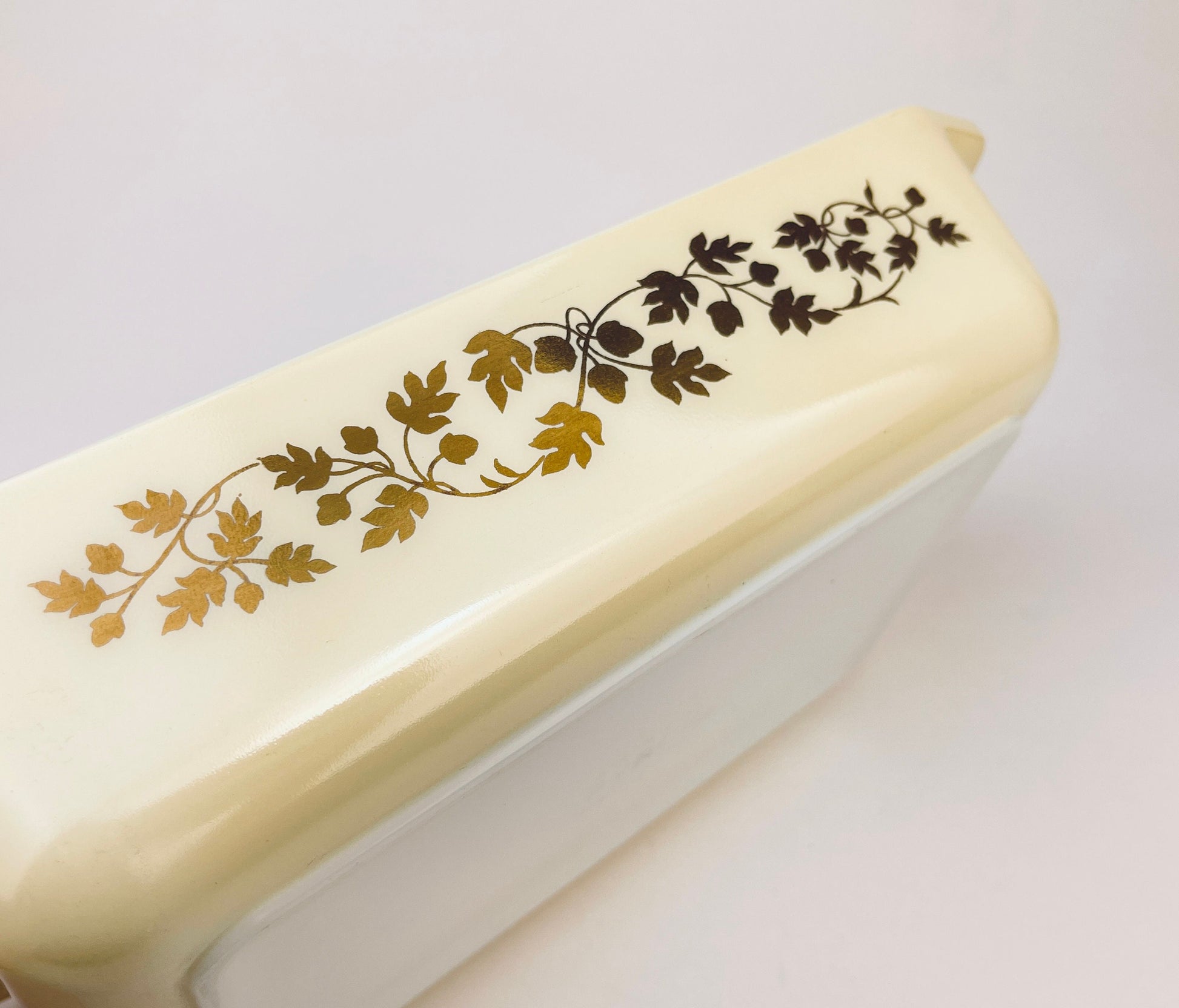 Product image for 'vintage pyrex baking dish golden acorn pattern 575 b 2 qt' (view a868be)