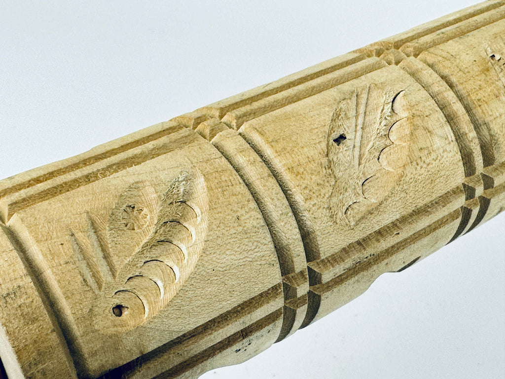 Product image for 'vintage springerle wood kitchen cookie press rolling pin 12 patterns made in germany' (view 0b9488)