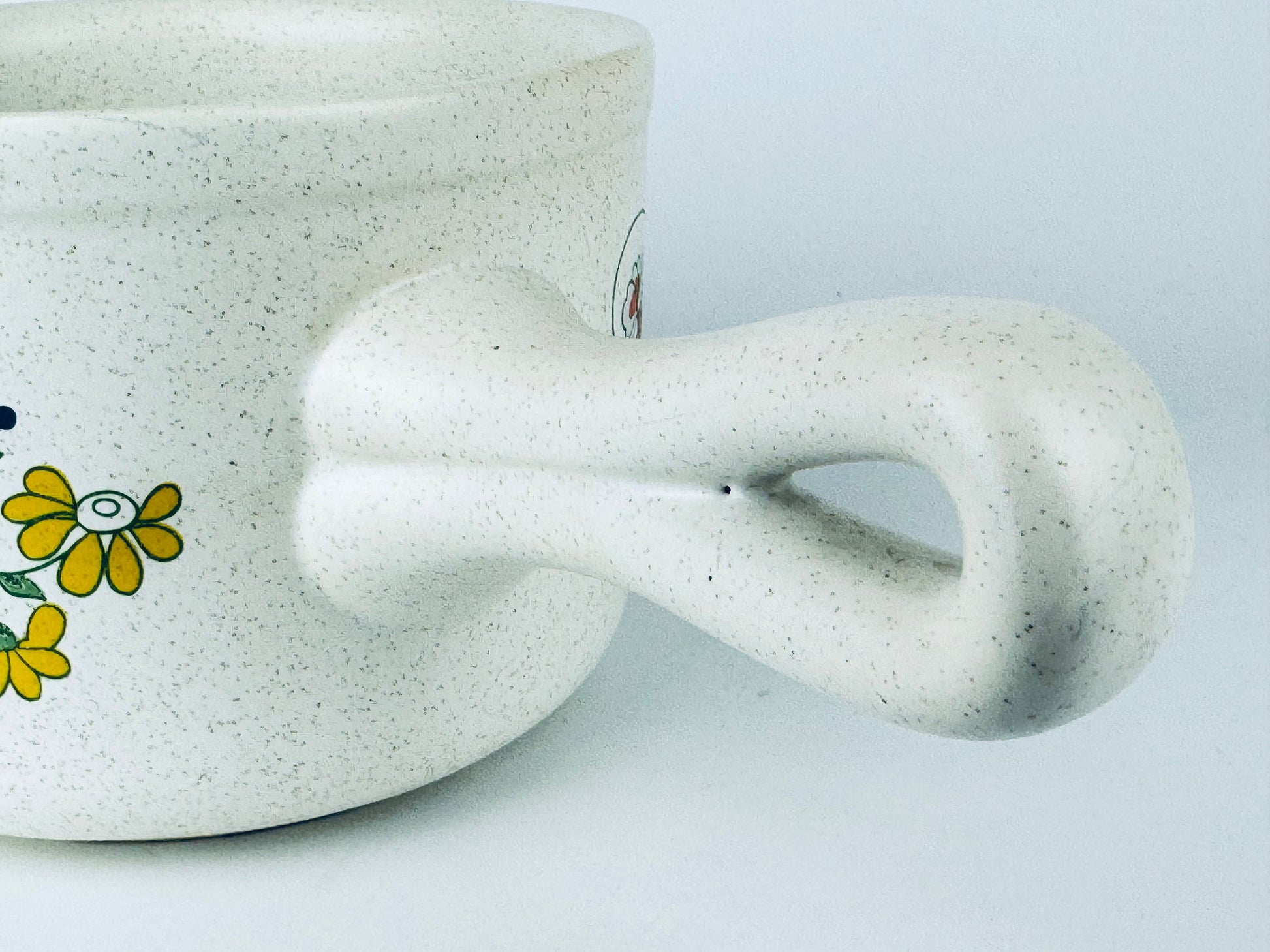 Product image for 'vintage flame proof beige speckle floral ceramic lidded pot made in japan' (view b602b4)