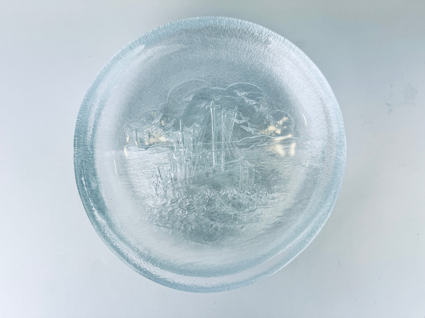 Product image for 'vintage nybro paul isling fishing boat art glass plates scandinavian design set of four 4' (view b1706b)