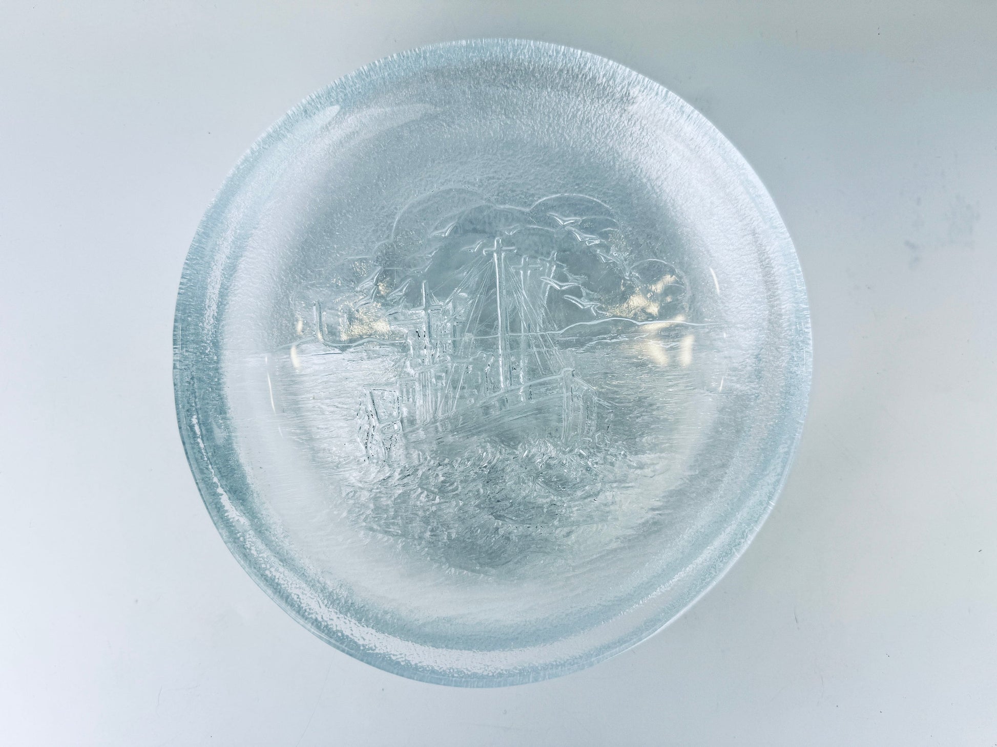 Product image for 'vintage nybro paul isling fishing boat art glass plates scandinavian design set of four 4' (view b1706b)